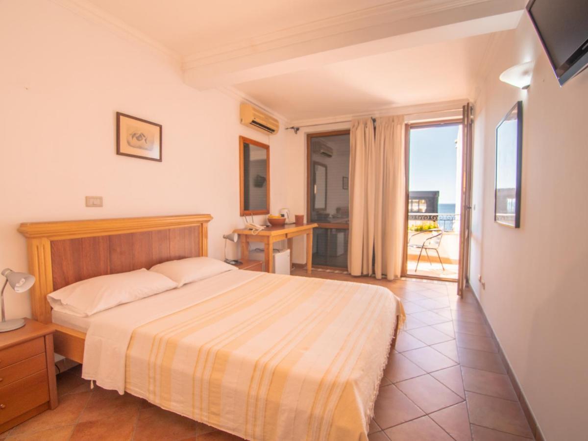 Apartments And Rooms Levantin Inn 斯韦蒂·斯特凡 外观 照片
