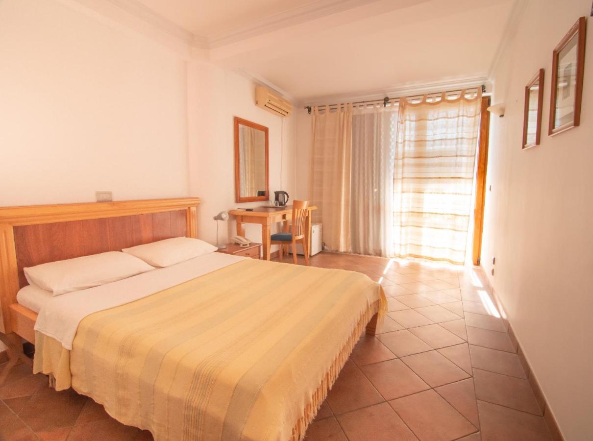 Apartments And Rooms Levantin Inn 斯韦蒂·斯特凡 外观 照片